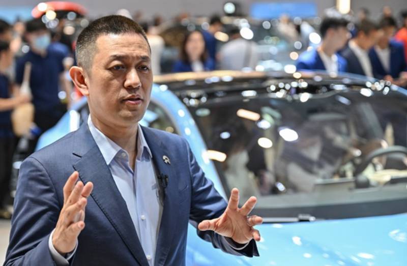  蔚来暂缓机器人布局，研发投入显著收缩；李斌选择专注主业增长。 汽车科技