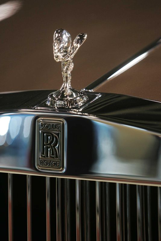  保时捷电动化调整：深度解析与未来路径的获取方式 汽车科技