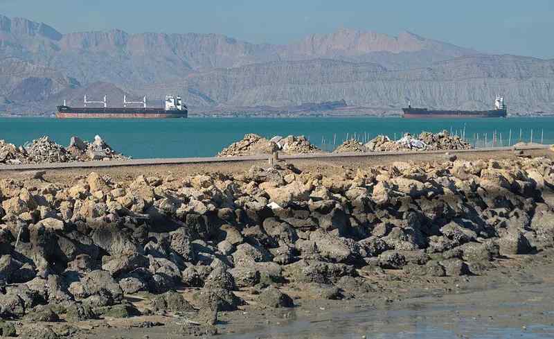  伊朗变局之下，我们该如何理解权力更迭背后的深层风险？ 情感心理