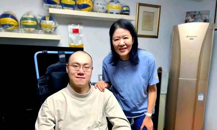  高位截瘫运动员的生命重建：汤淼19年康复轨迹与家庭系统韧性研究 体育新闻