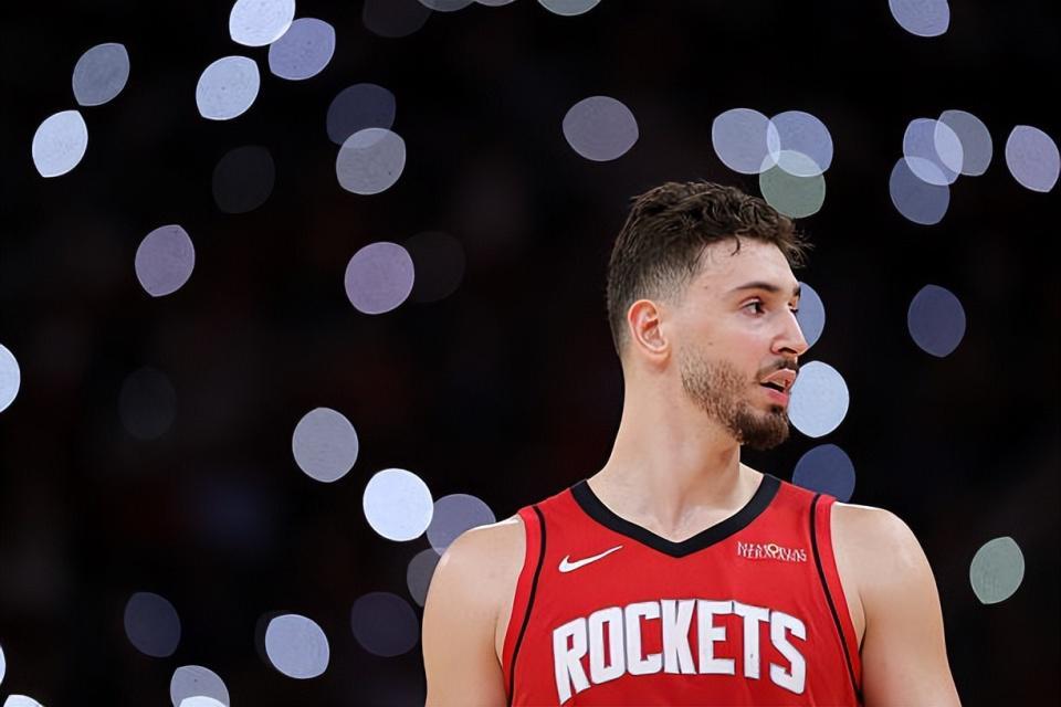  那个被质疑的年轻人，正在用行动回应所有不信任的目光 体育新闻