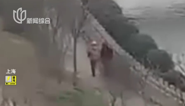  技术直觉如何撕开诈骗黑幕：一次例行巡查改写侦查走向 新闻