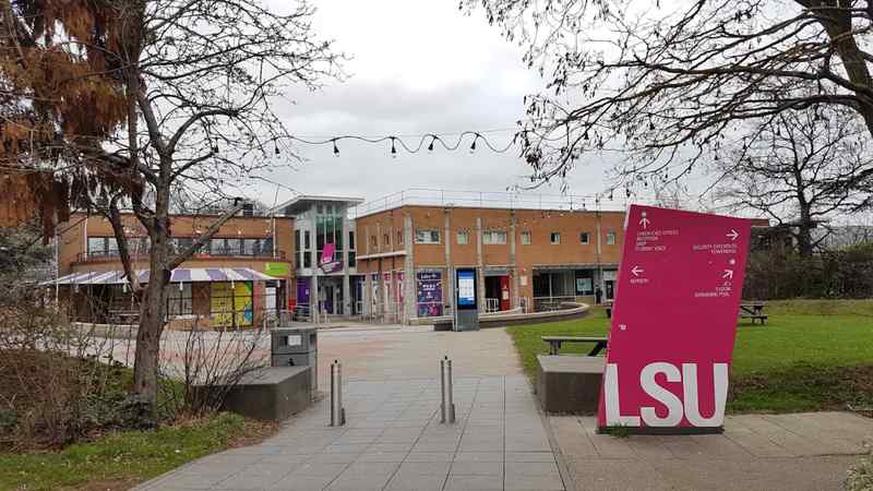  技术立校与就业导向：被排名低估的两所英国硬核大学 教育招生